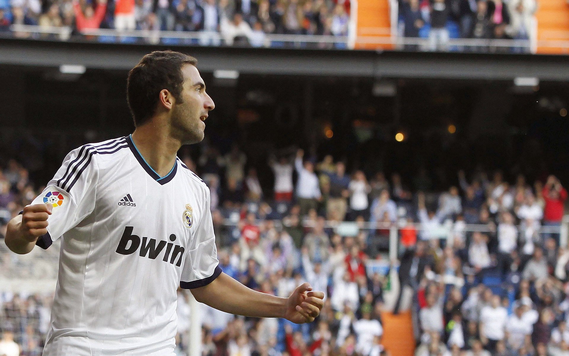 室内现代五项精英赛 激光射击与跑步连段紧凑激烈